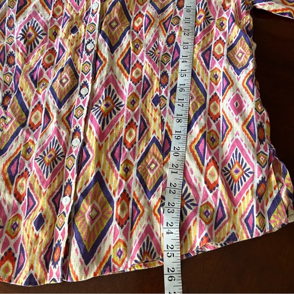 Chico's | 100% Linen Multicolor Geometric Print Button Down Shirt - Picture 9 of 12